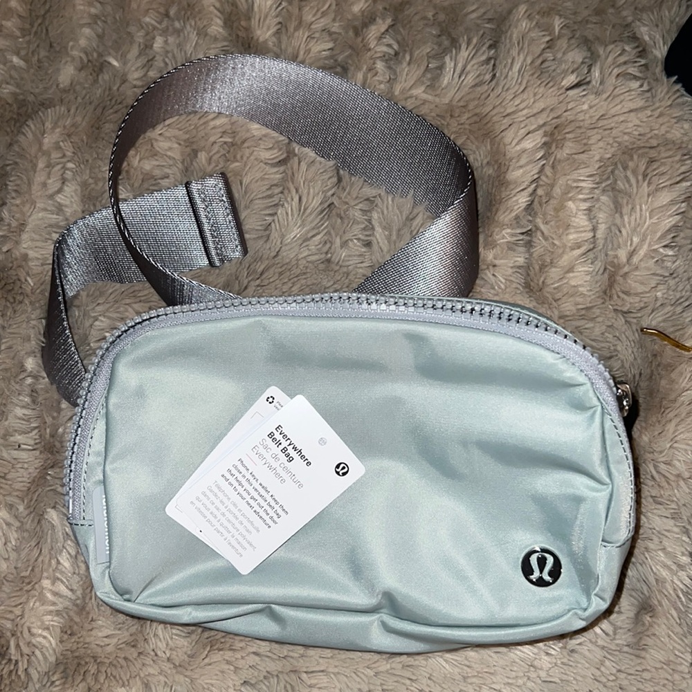 silver drop lululemon belt bag